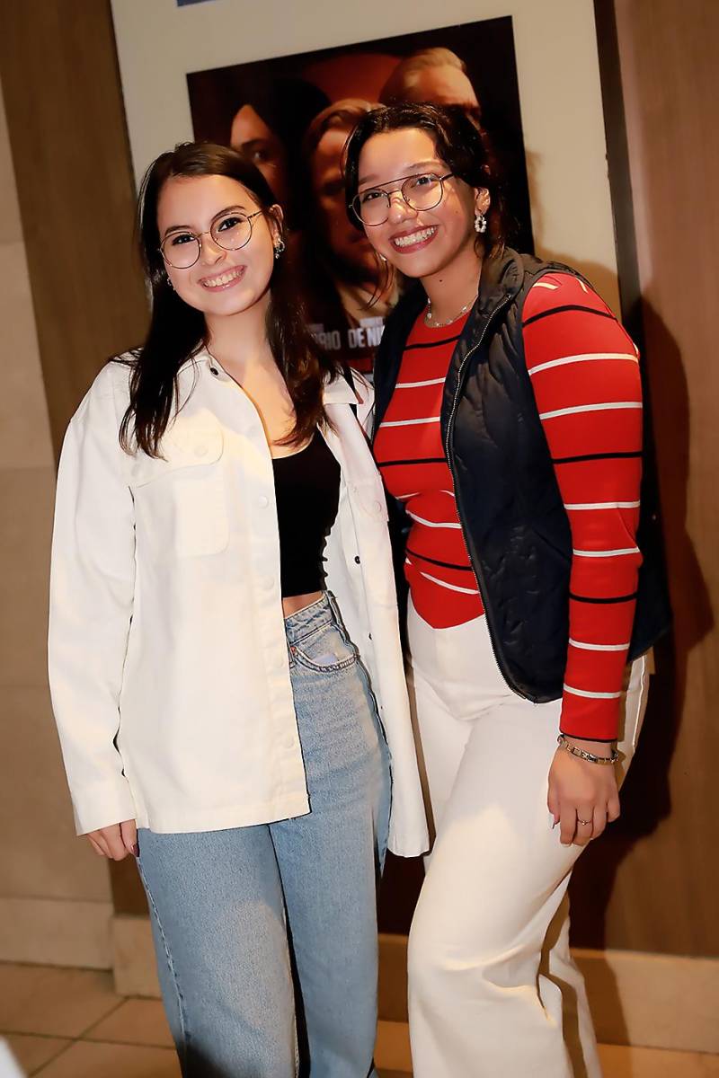 Isabella Cruz y Nathaly Castellanos.