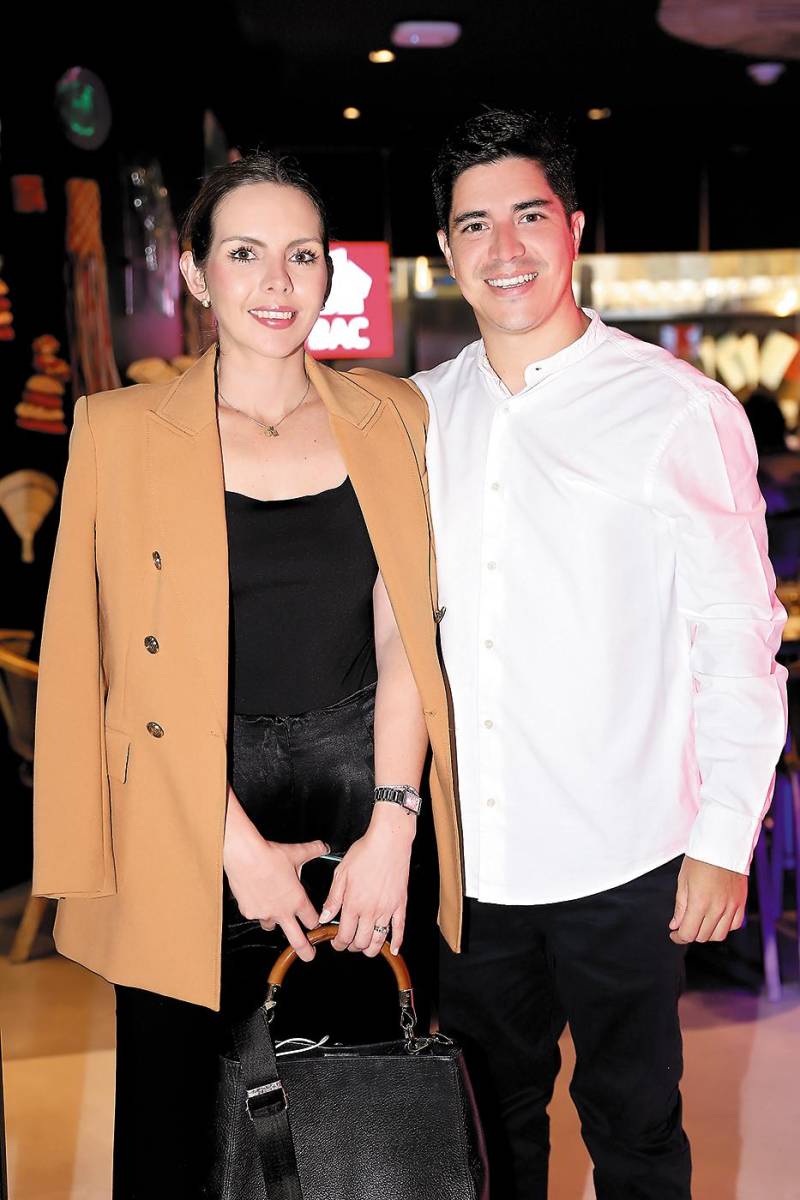 Kris Buonafina y Daniel Galeano.
