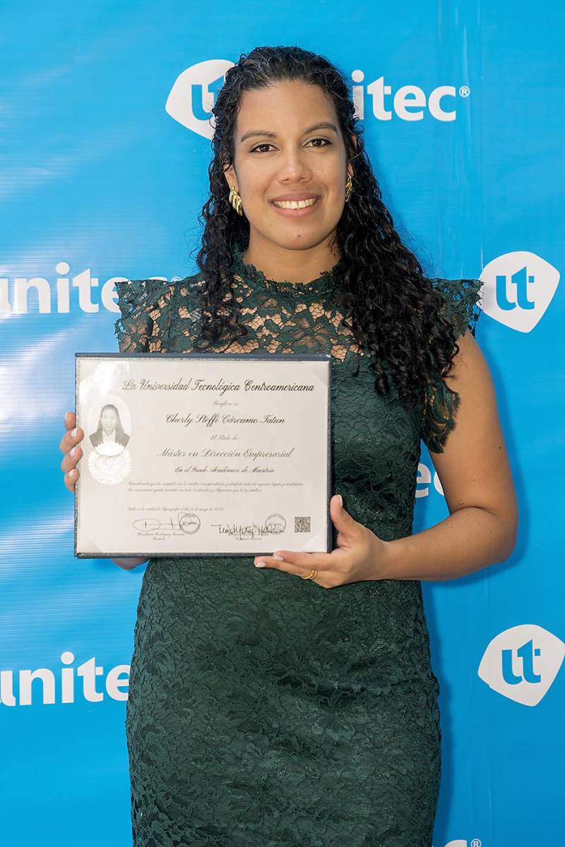 UNITEC SPS celebra la graduación de nuevos talentos y agentes de cambio