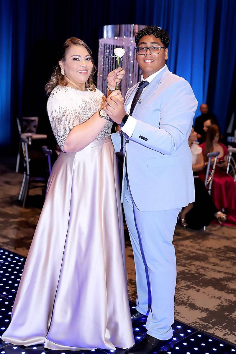 Fiesta de la prom 2024 de Mayan School