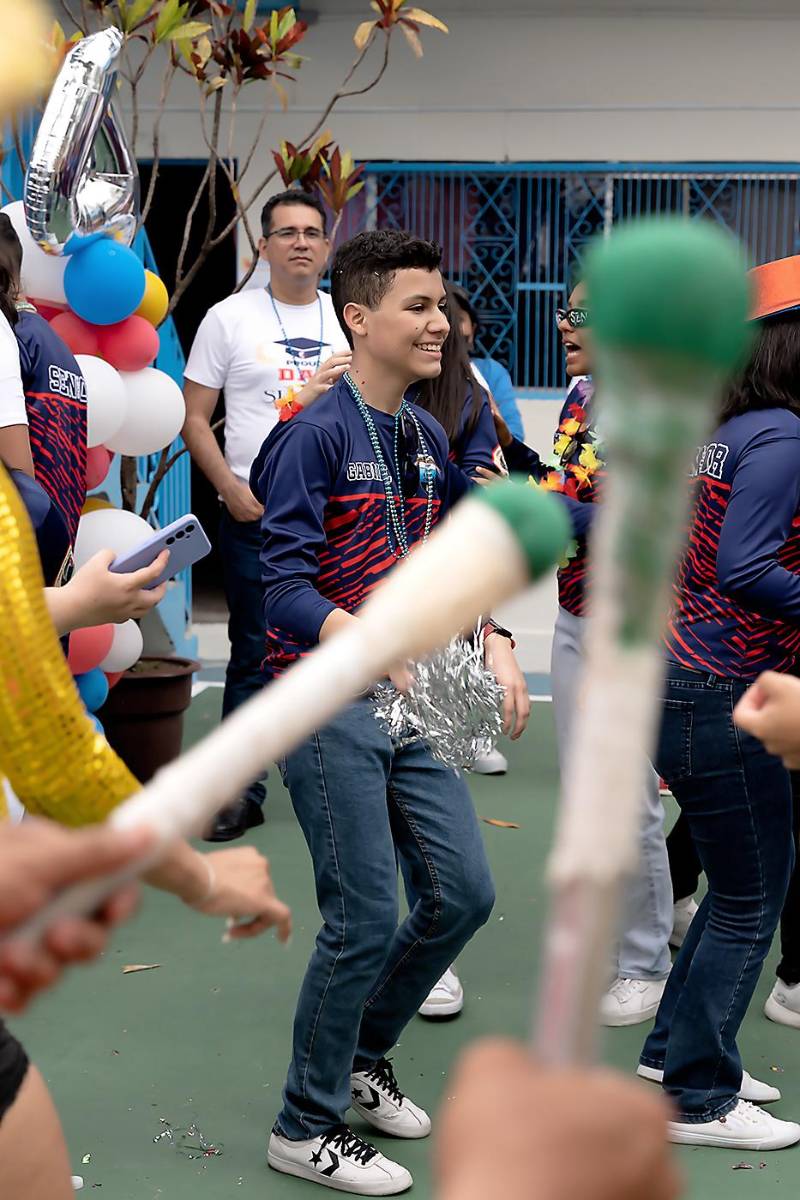 Entrance de los seniors 2024 de England School