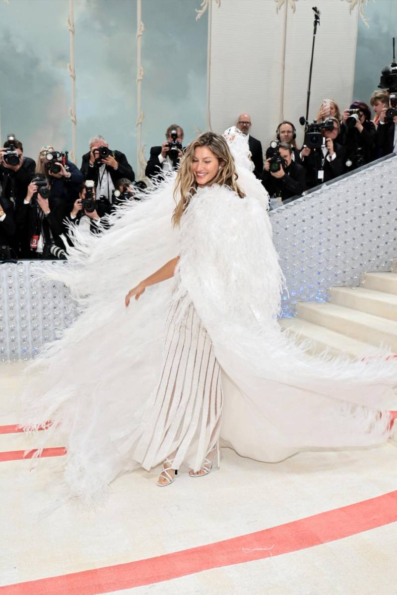  Gisele Bündchen en su entrada triunfal al MET