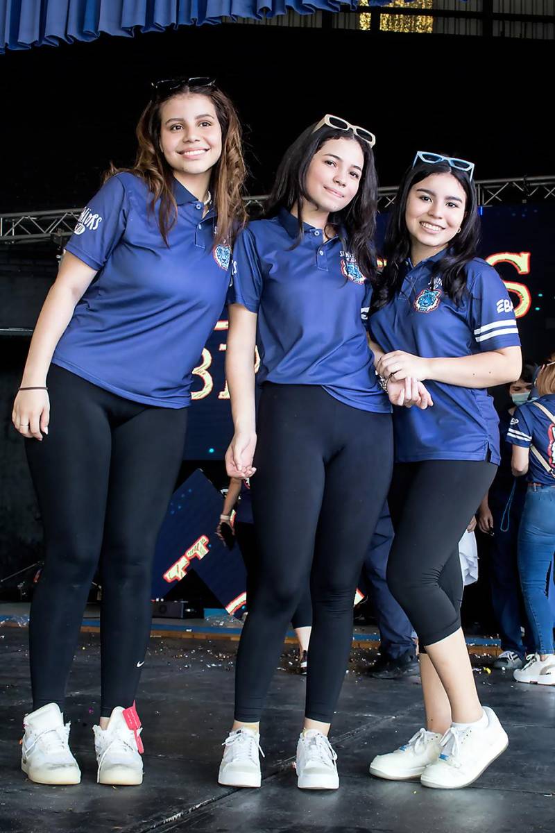Paula Zelaya, María José Rosas y Camila Roque.