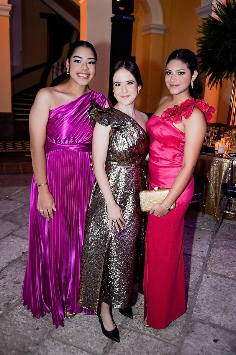 Adriana Hernández, Andrea Mejía y Ana Mendoza.