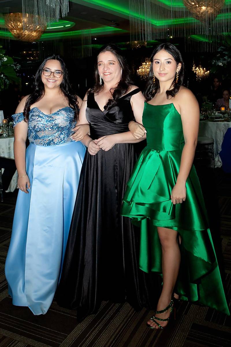 Aylin Oliva, Rosy Sánchez y Sofía Martínez.
