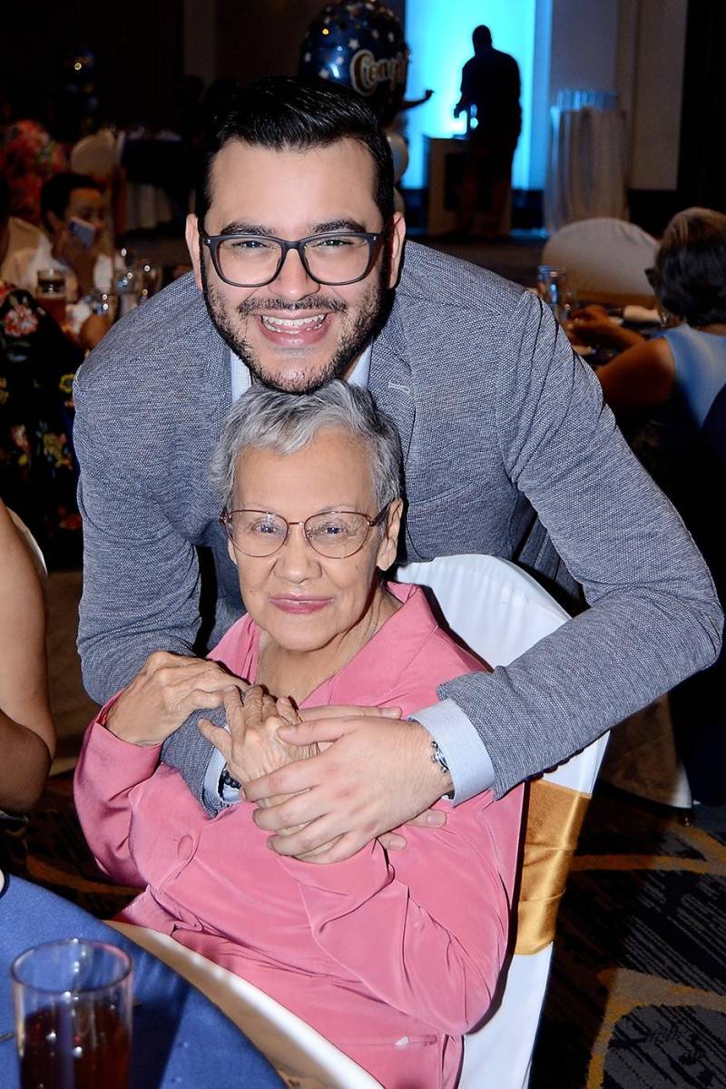 Cena de graduación de Gabriel Ortez