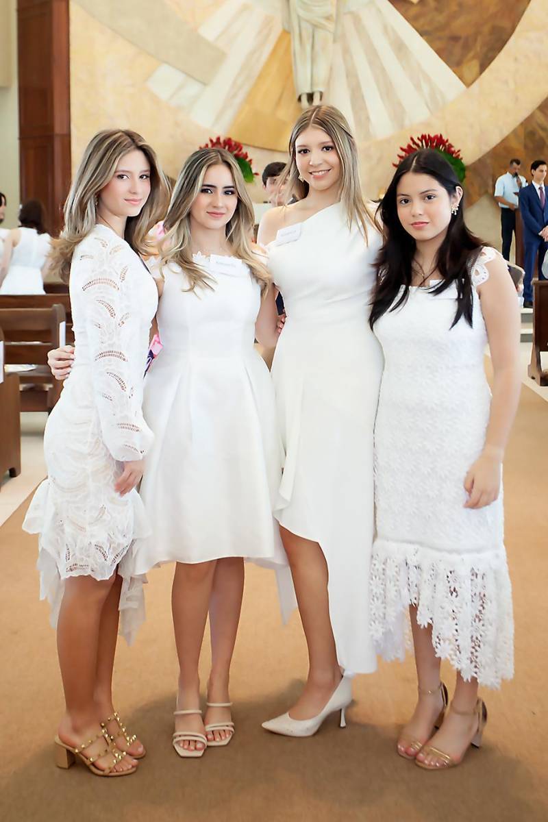 Ana Lia Banegas, Antonella Betancourt, Anastasia Oliva y Mariangela Sarmiento.