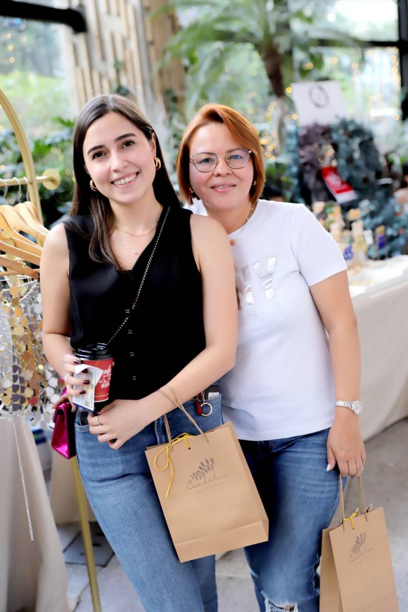 Nicolle Carrasco y Nohemi Ávila. 