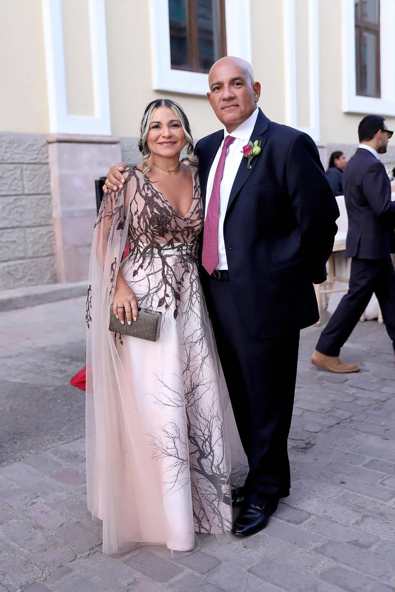 Así fue la boda eclesiástica de Ivana Lagos y Jacobo Waincier Canahuati