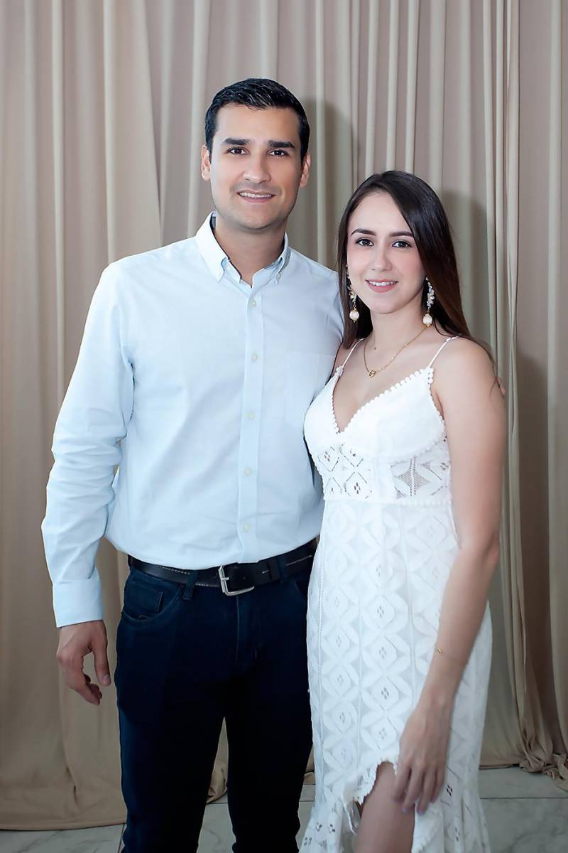 Héctor Santos y Andrea Pineda.
