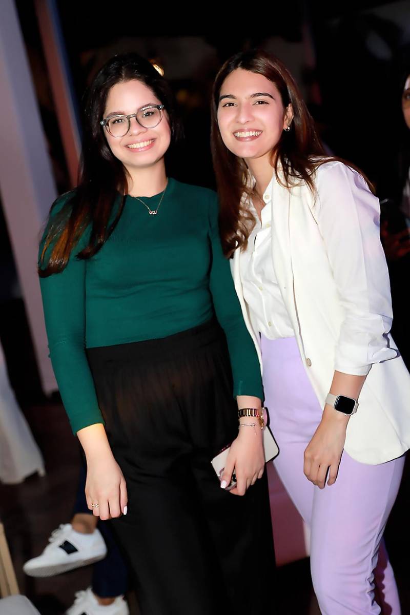 Sofía Ochoa y Valery Oseguero.