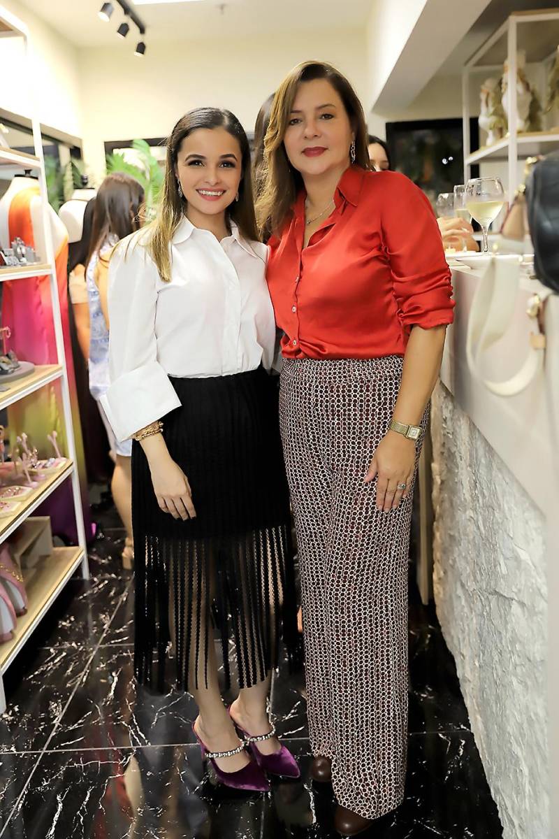 Grand Opening de Avoka en Mall Multiplaza de Tegucigalpa