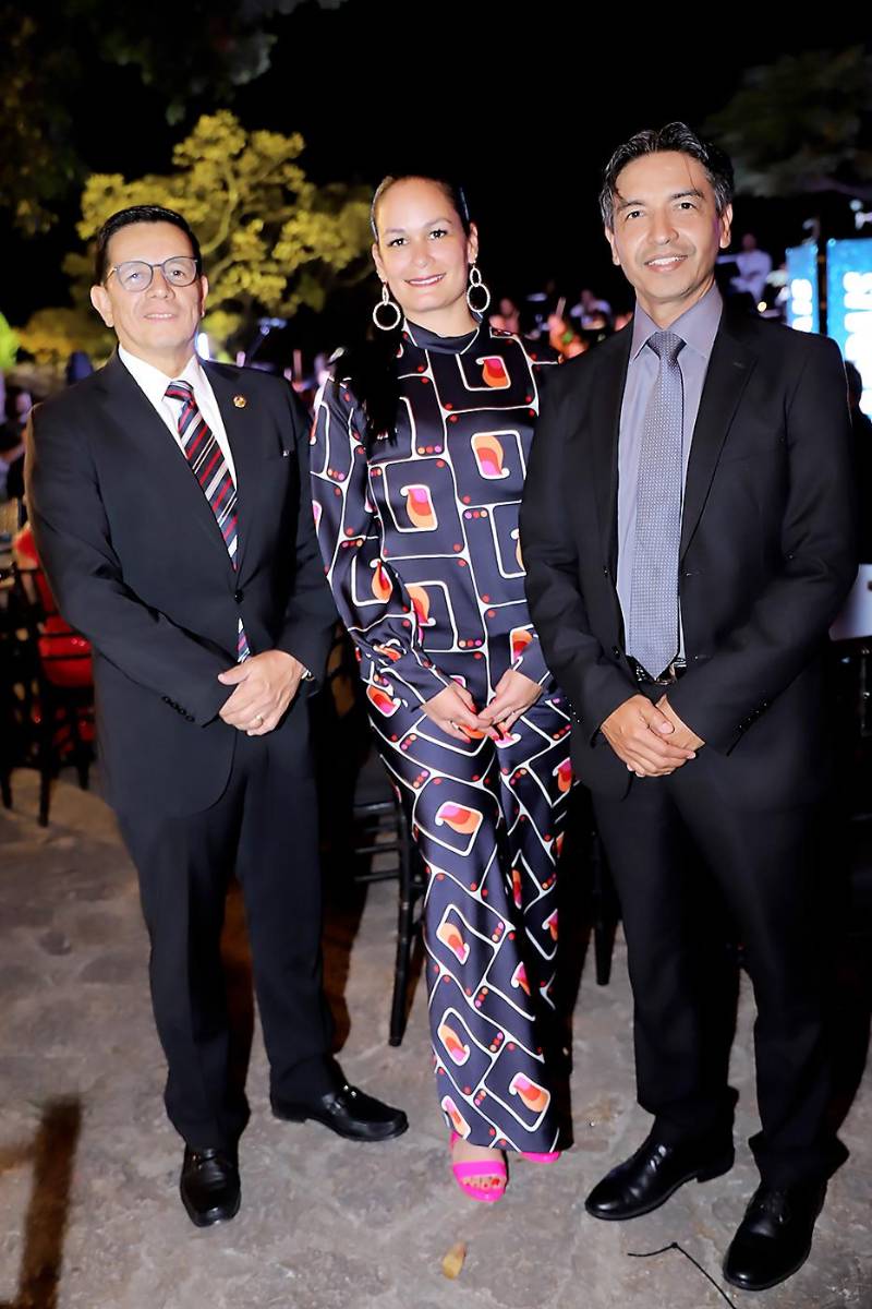 Gerardo Rivera, Marialex Boesch y Tomas Lagos