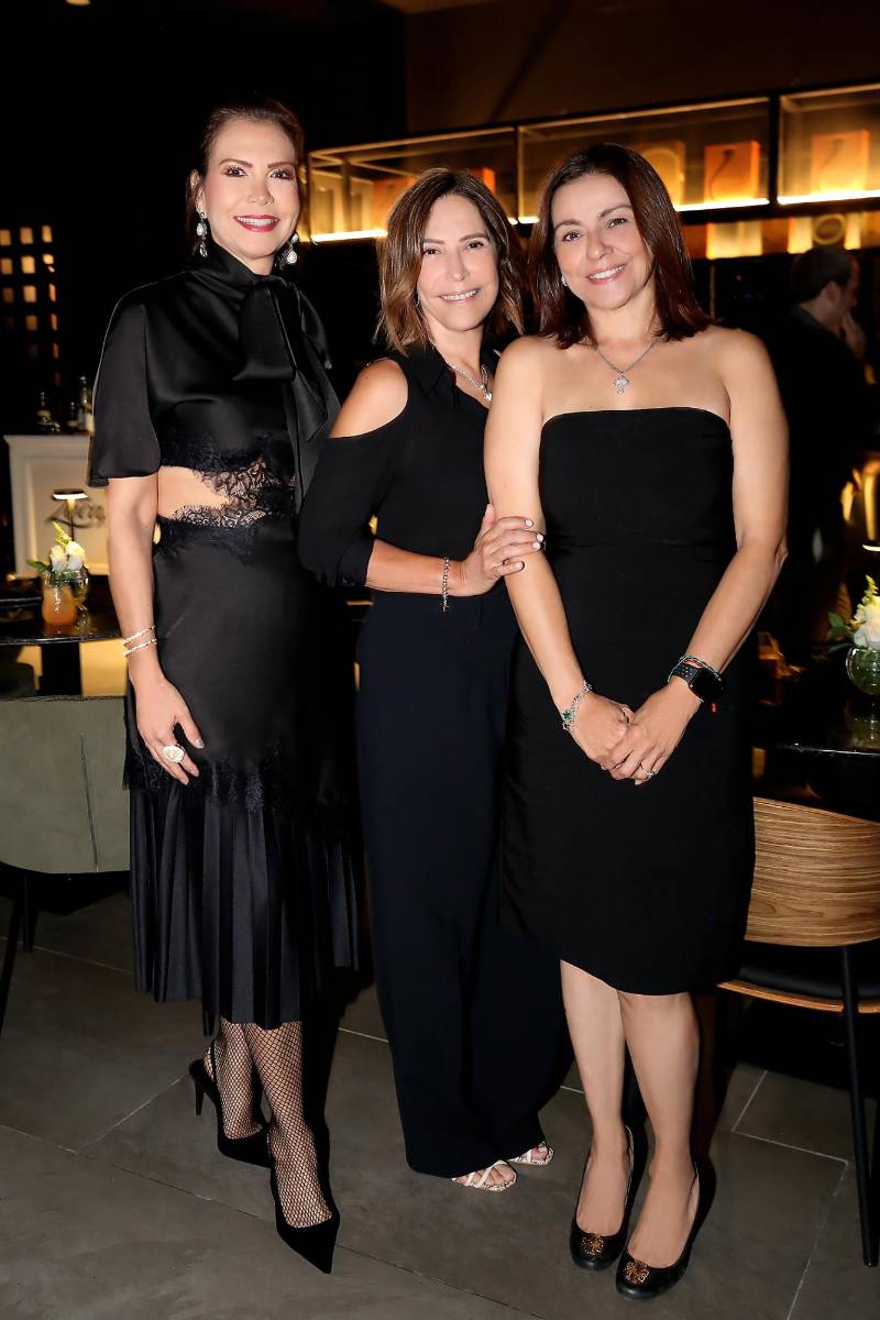 Cecilia Bertrand, Elena Williams.