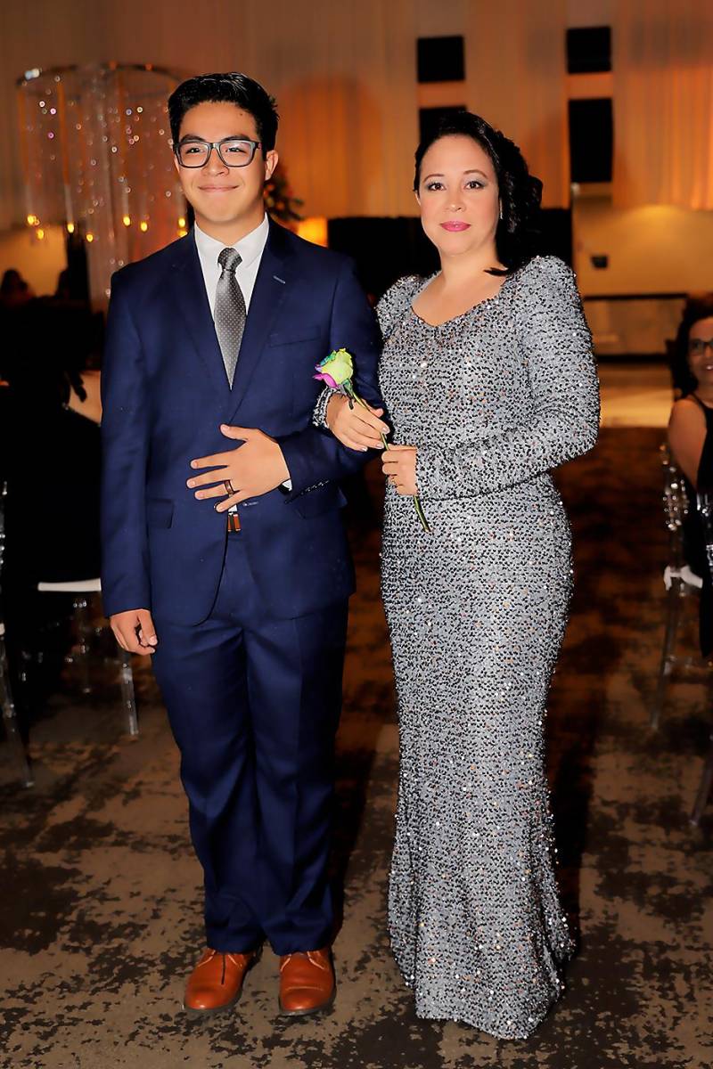 Desfile de Padres e Hijos de la PROM 2023 de La Estancia School