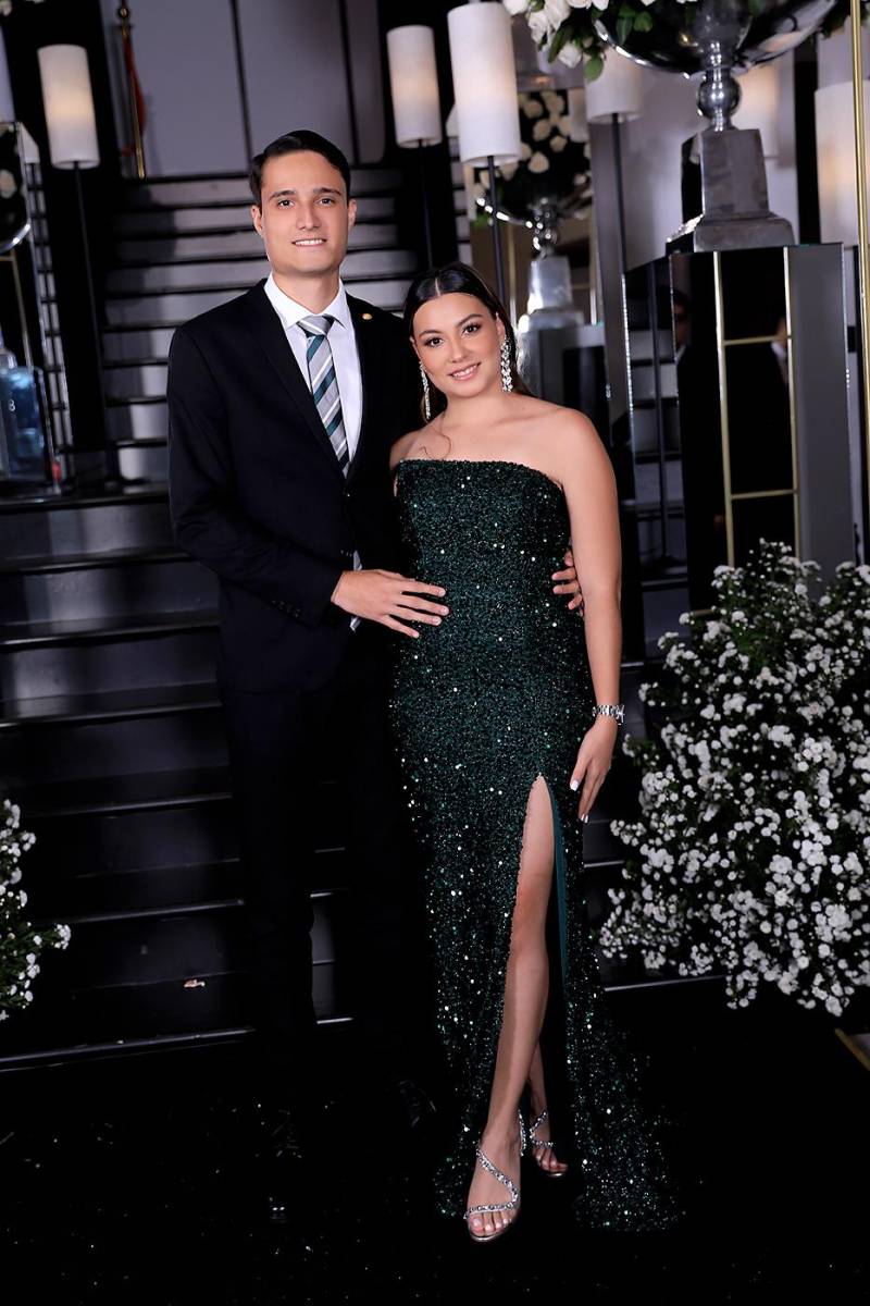 Invitados a la Prom 2025 de Elvel School