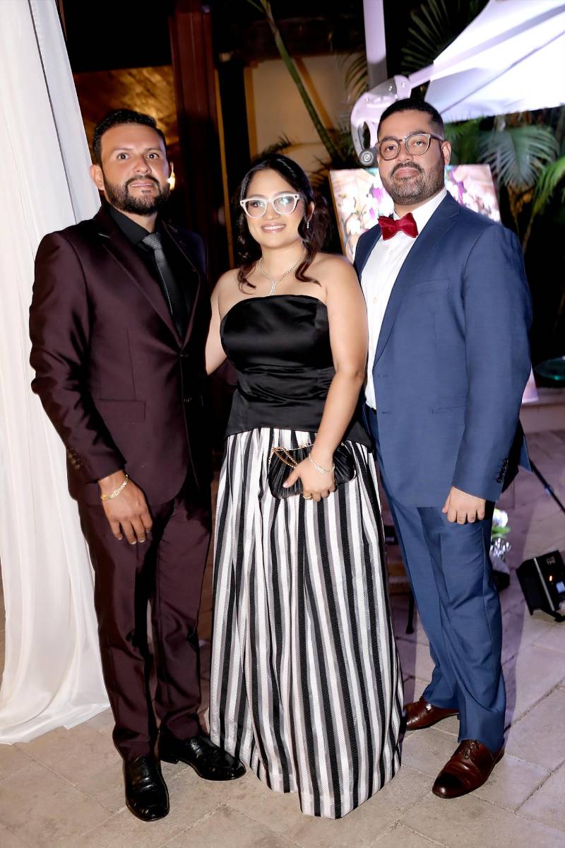 Luis Martínez, Karol Noguera y Luis Tinoco 