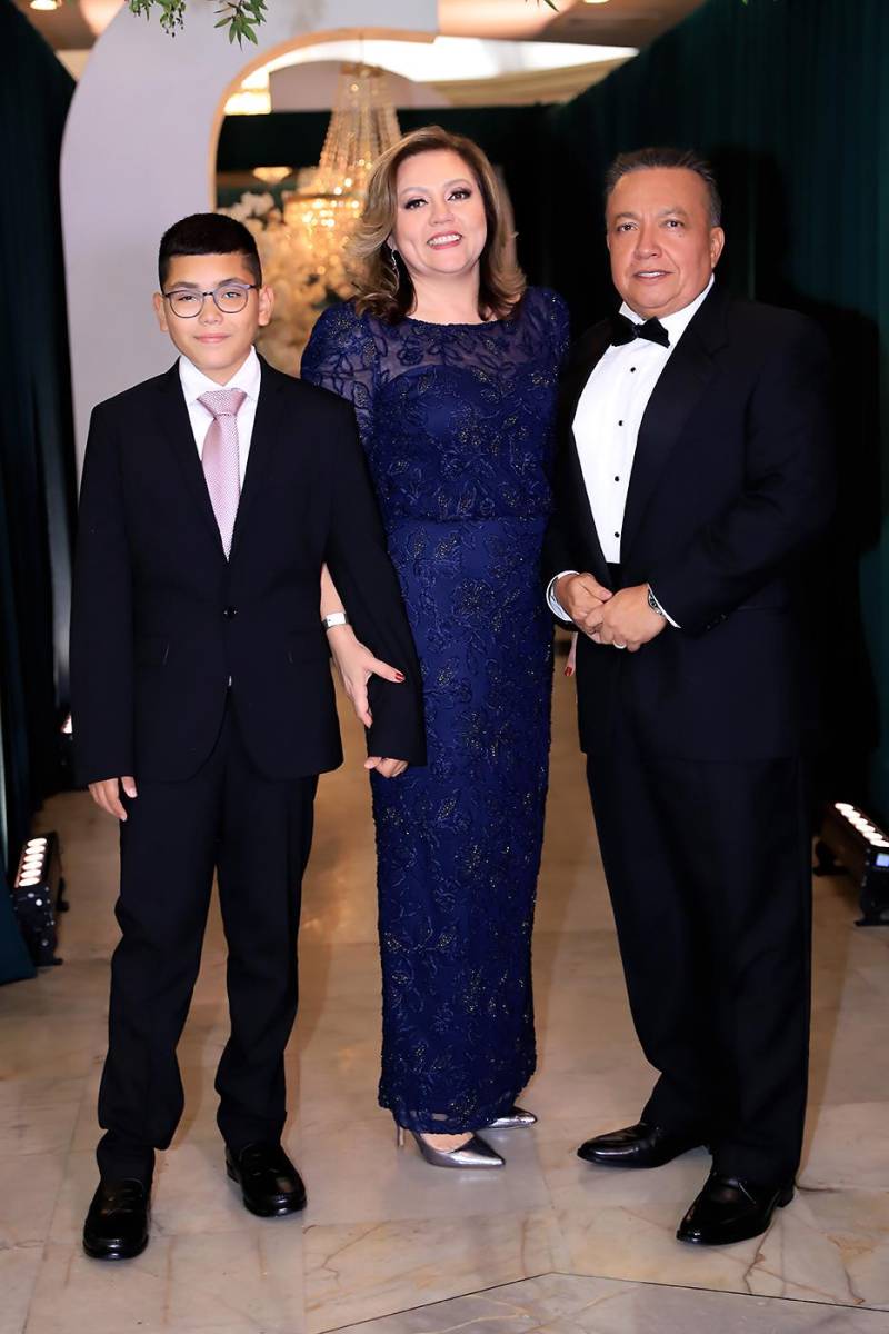 Fiesta de la prom 2025 de la Academia Los Pinares