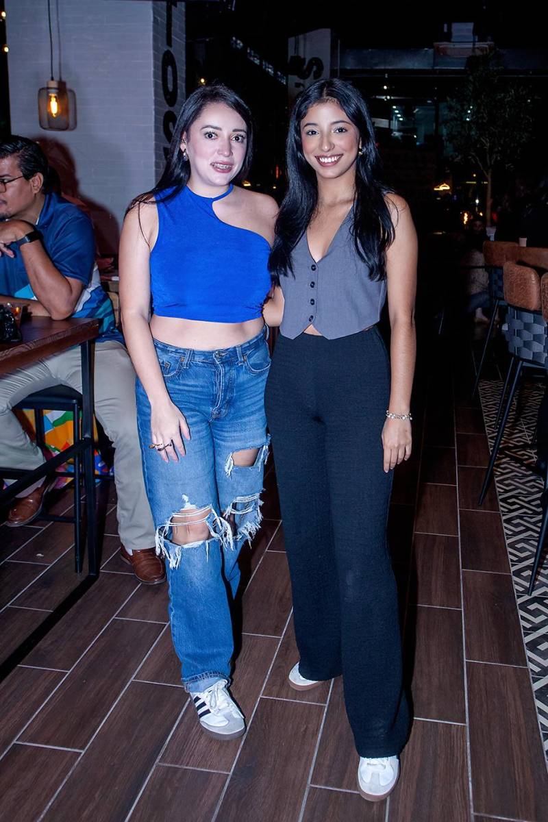 Grand opening de Tato’s Wings en Terravista Plaza