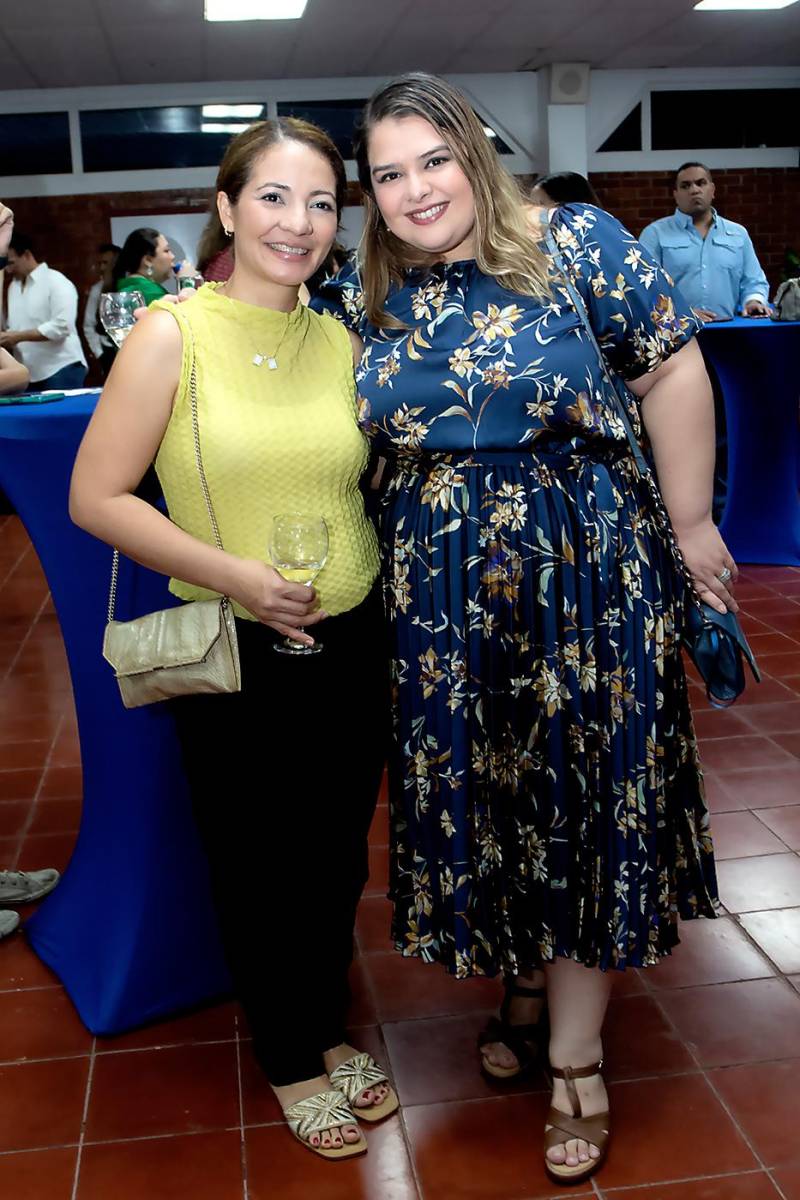 Nelly Rinaudo y Vivian Rivera.