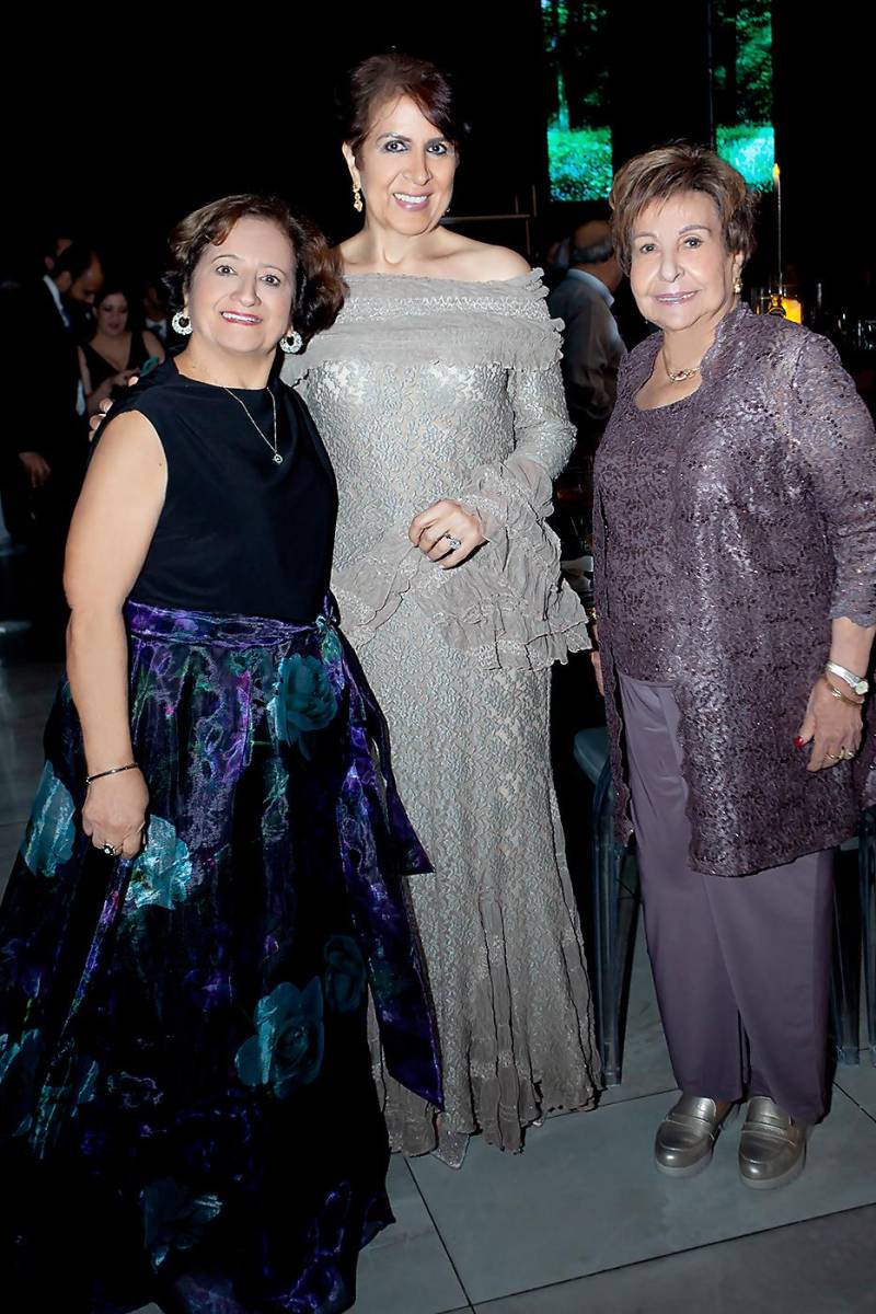Mary Handal, Carmen Larach y Maruca Faraj.