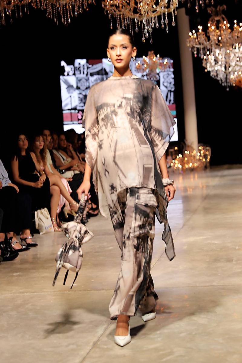 Francesca Heyer debuta en BAC Estilo Moda con Amuleto