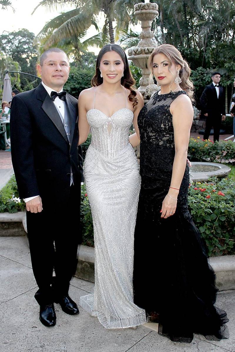 Fiesta de la prom 2024 de la International School of Tegucigalpa