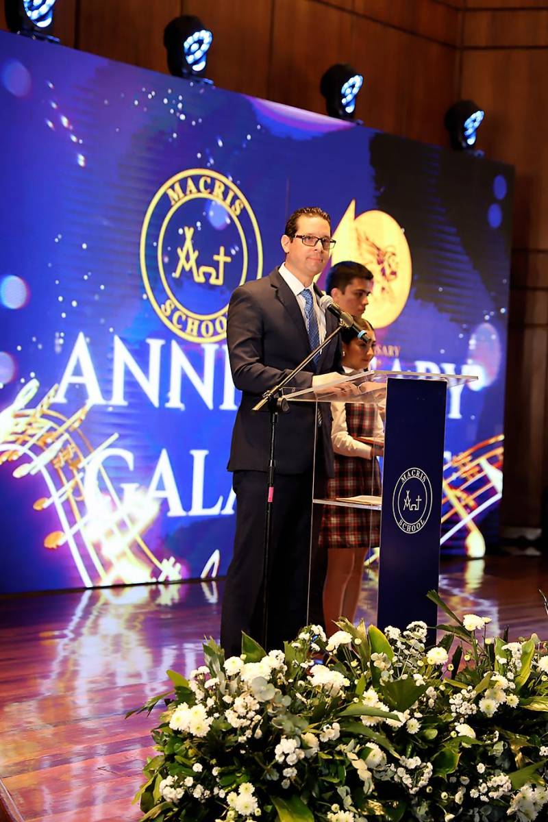 Michael Peabody, Superintendente de Macris School