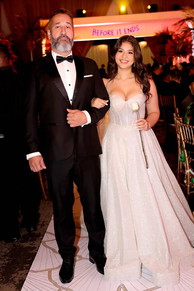 Camila Giron y su padre Carlos Giron. 