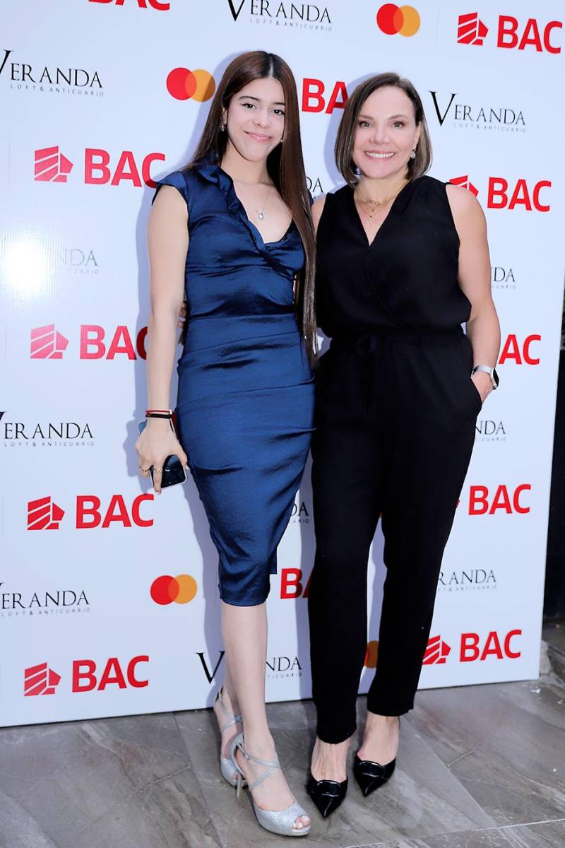 Ashley Padilla y Caty Vega