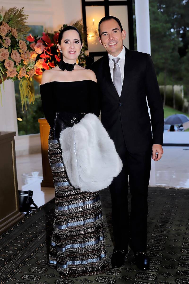 Así fue la boda de Próspero Castellanos y María Isabel Simón