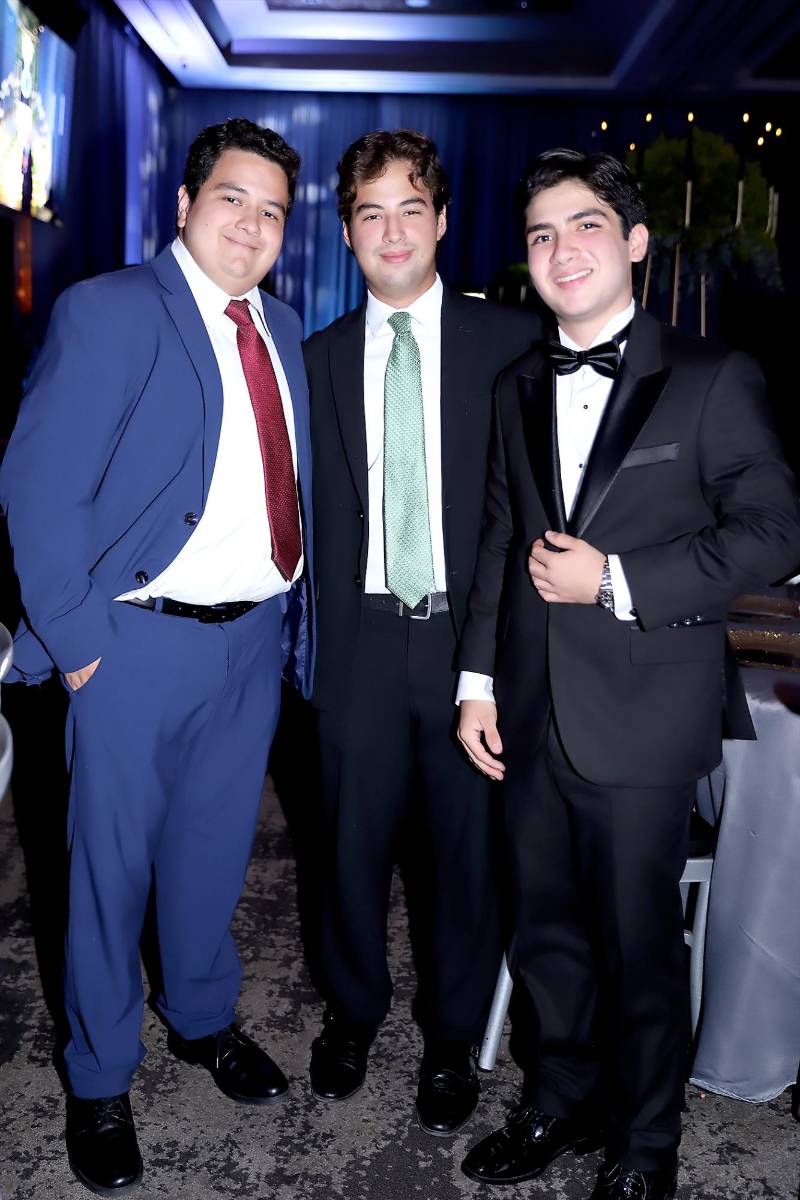 Invitados a la Prom 2026 de la Academia Los Pinares