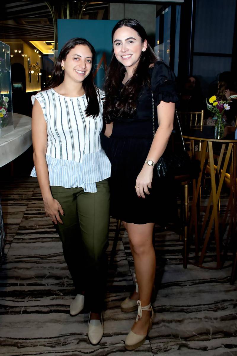 Rebecca Rosenthal y Edith Velásquez.