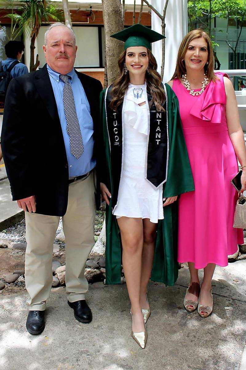 Graduación 2024 de DelCampo School