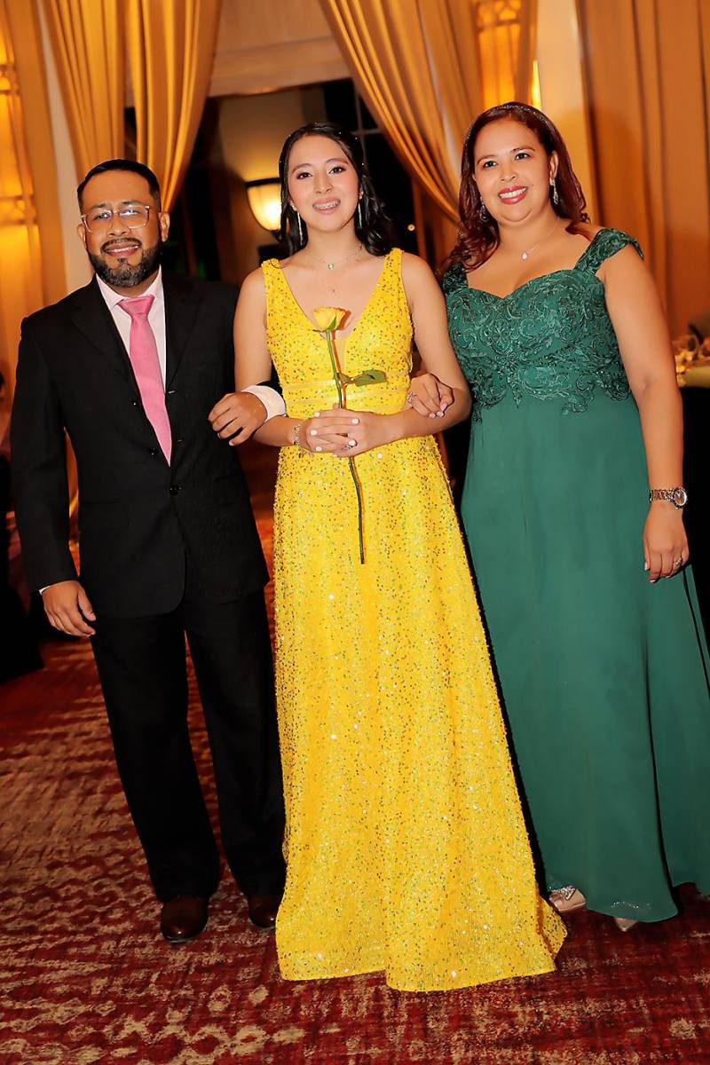 Juan Lanza, Aryani García y Scarlyn García