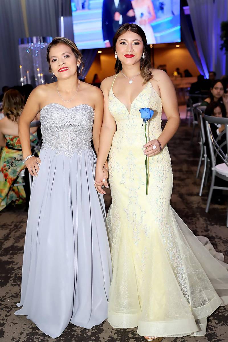 Ashlee Carolina García Fonseca con su madre Wendy Fonseca 