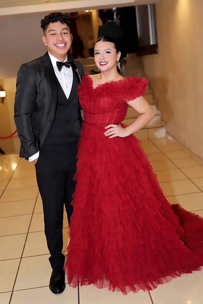 Fiesta de la prom 2024 de Mayan School