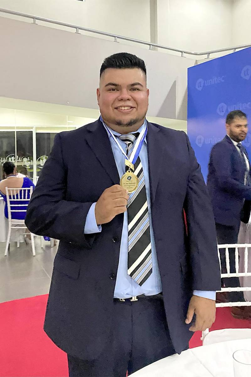 UNITEC celebra la despedida de sus internos de Medicina y Cirugía