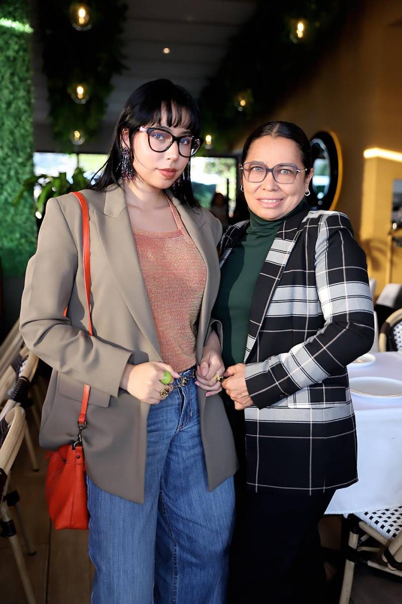 Yushi Cruz y Glenda Mejía. Yushi Cruz y Glenda Mejía.