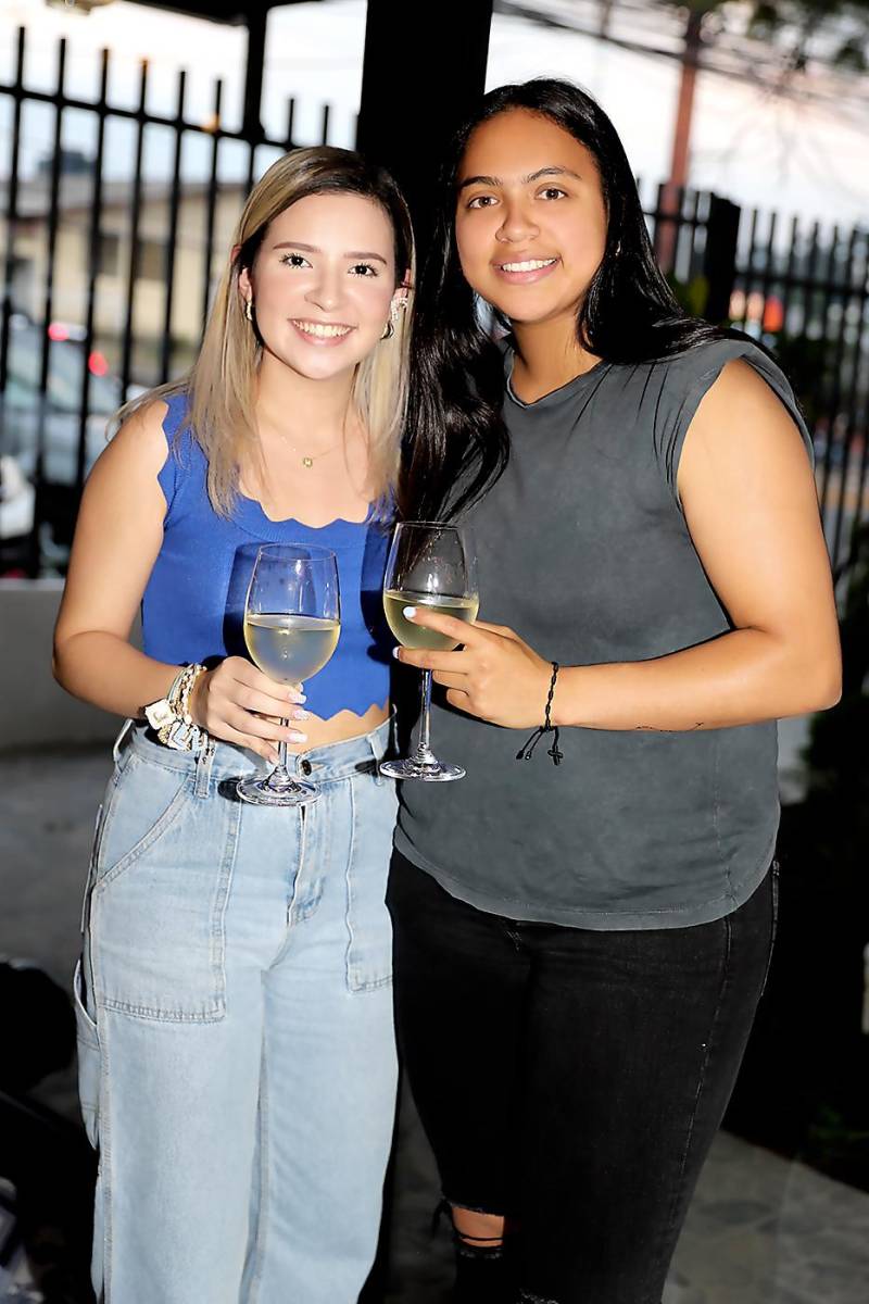 María Fernanda Díaz y Nelly Rápalo. 