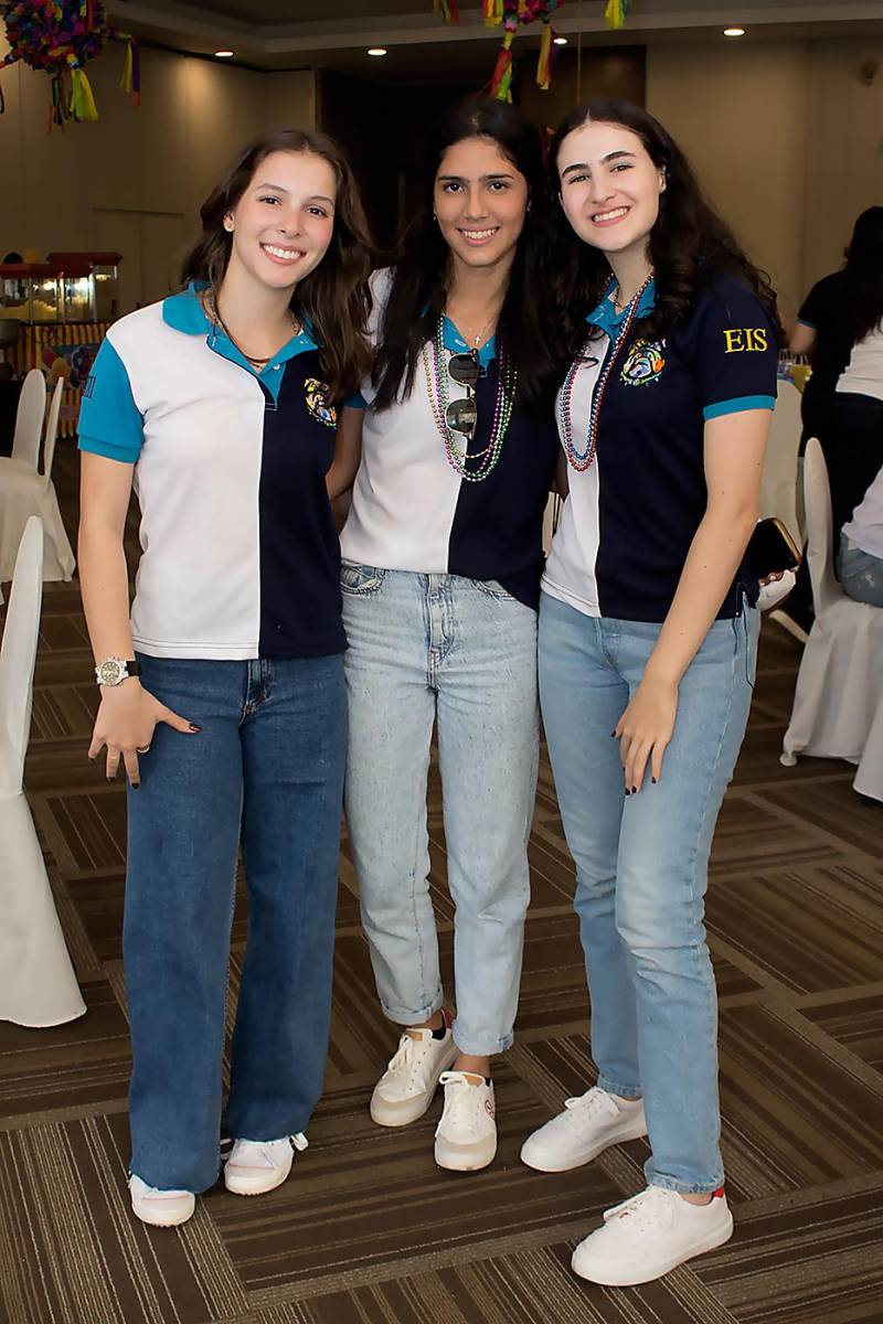 Carmela Canahuati, Alejandra Ramírez y Olga Facusse.