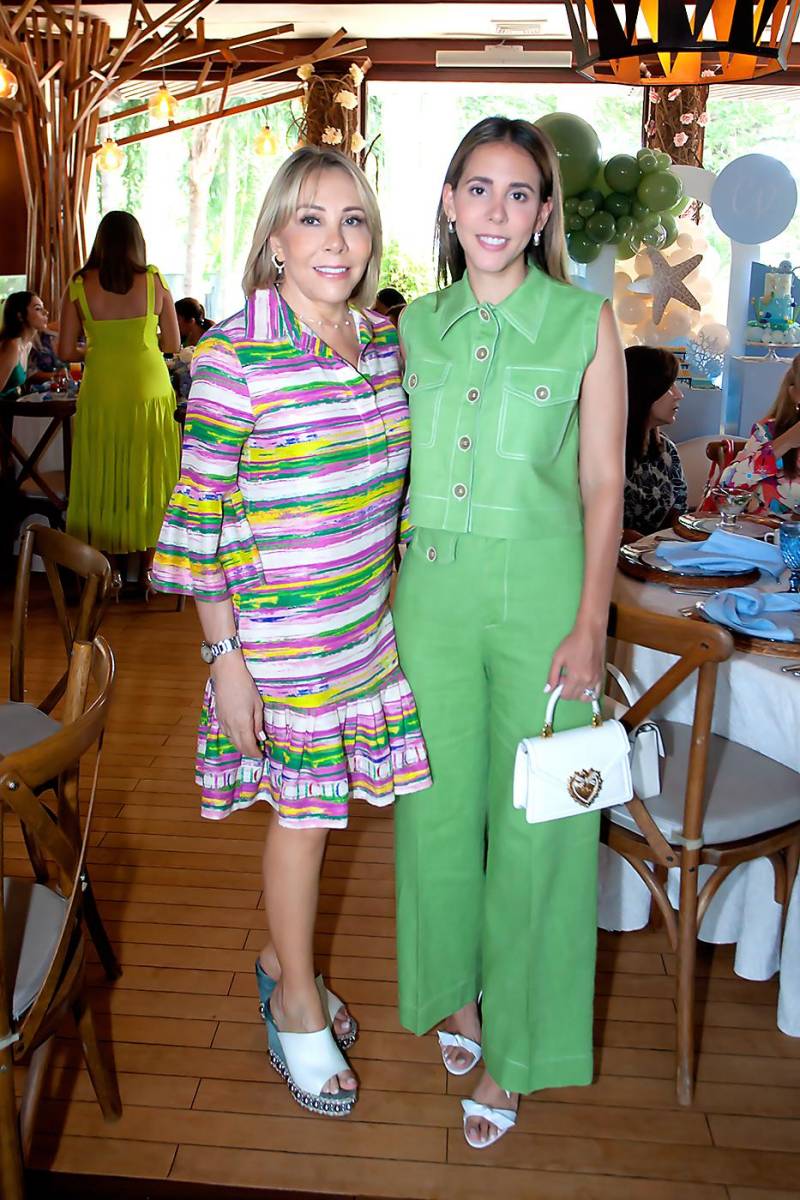  Ivonne Mourra y Viviana de García de Quevedo