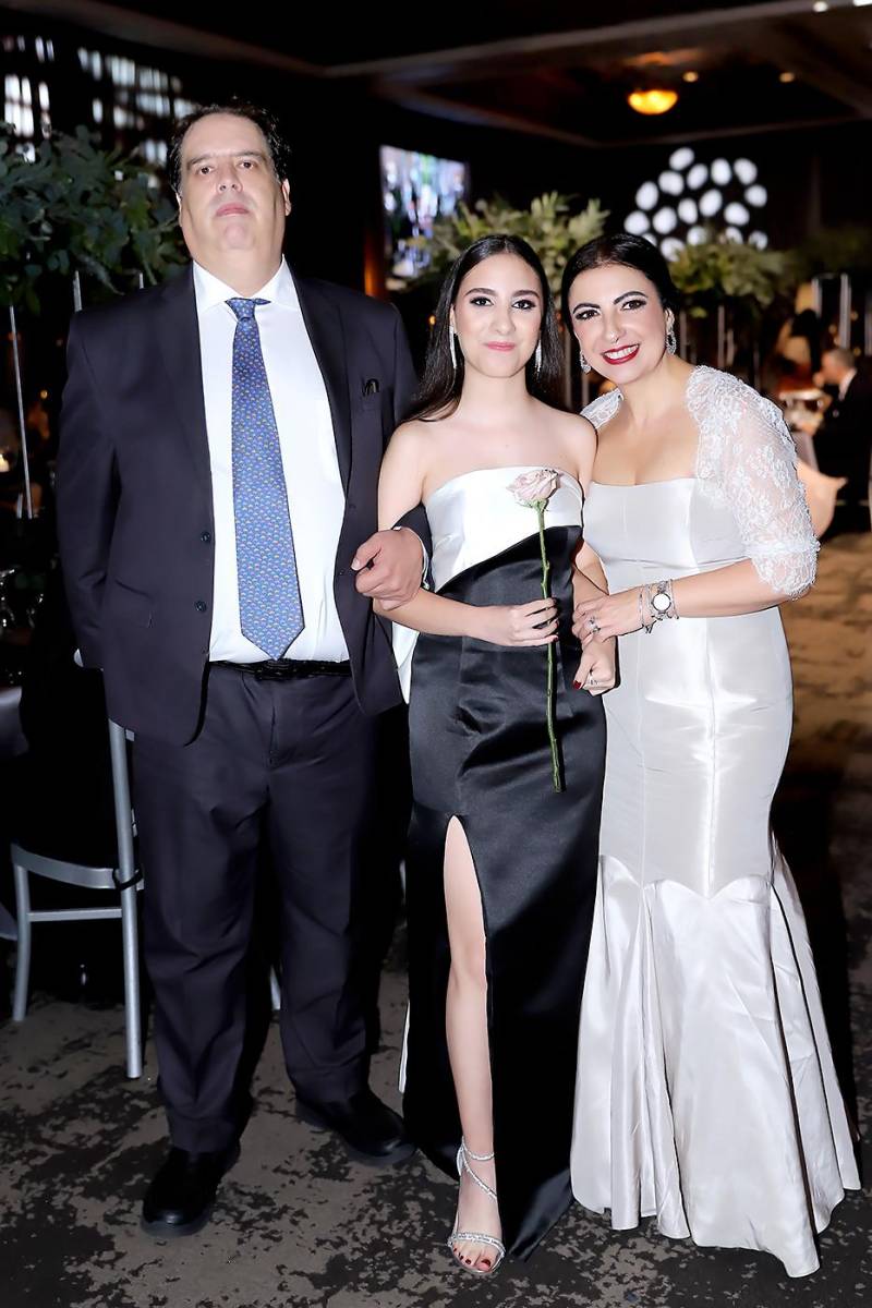 Federico, Mariana Álvarez y Carol Kafati.