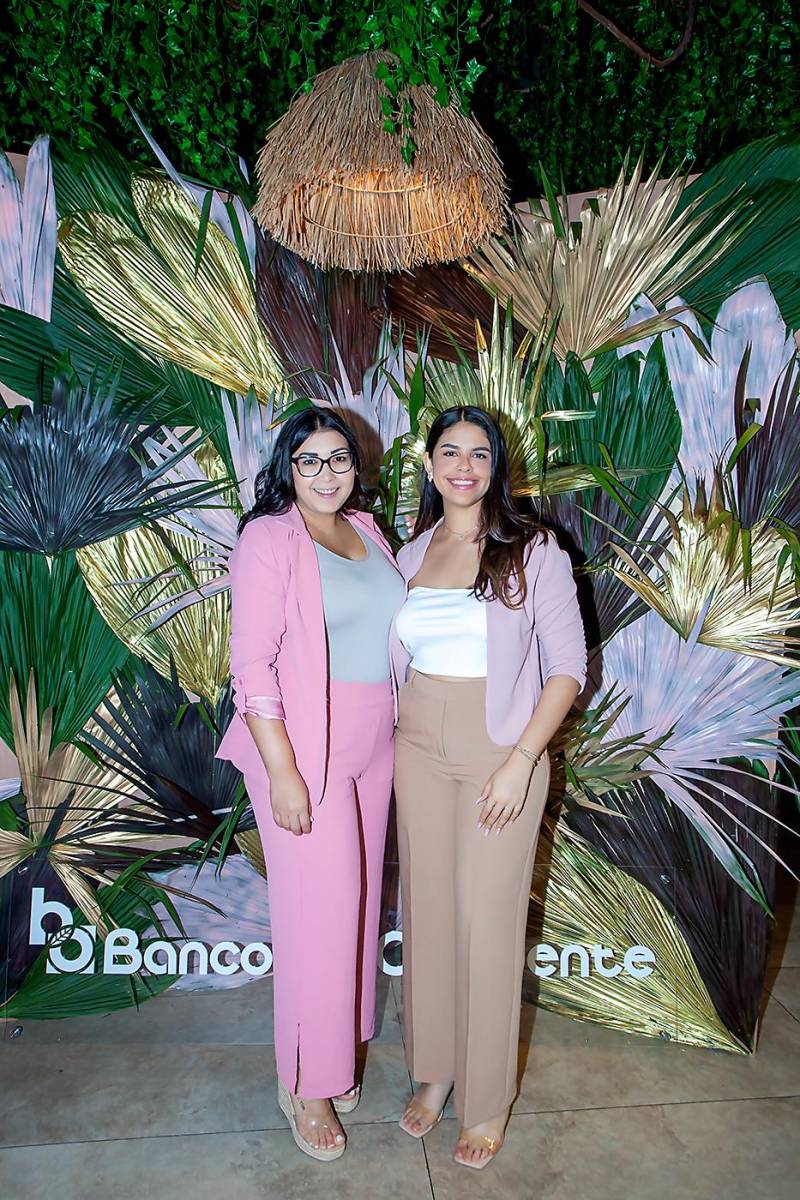 Mariola Hernández y Carolina Hernández.