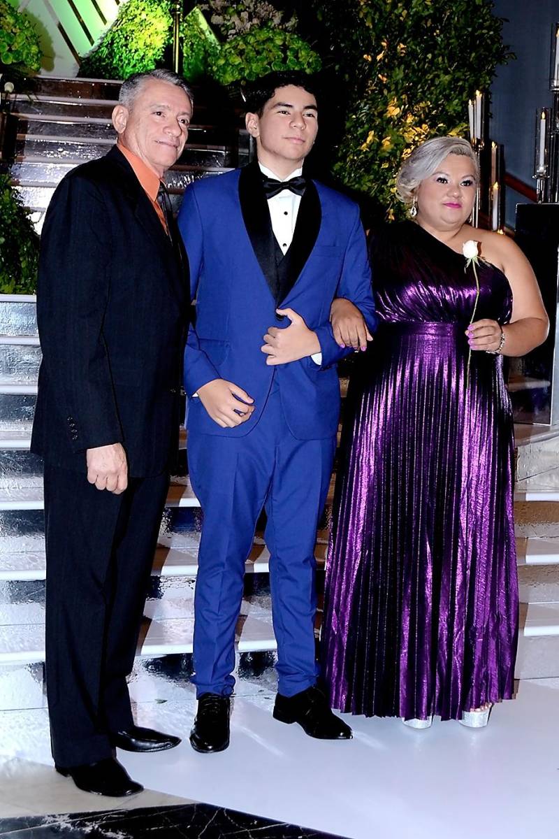 José y Martínez, Juan José Martínez con Iris Aguilera