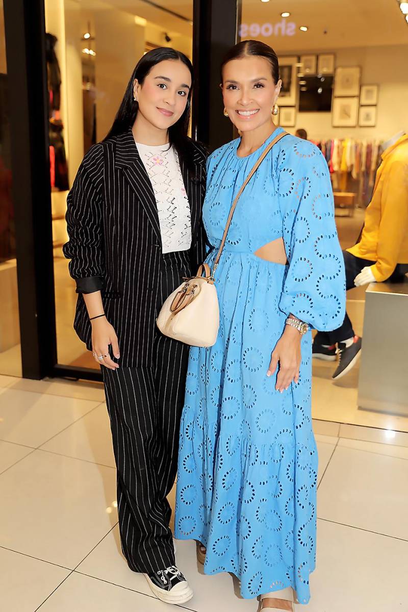 Valentina Martínez y Vivian Montoya.