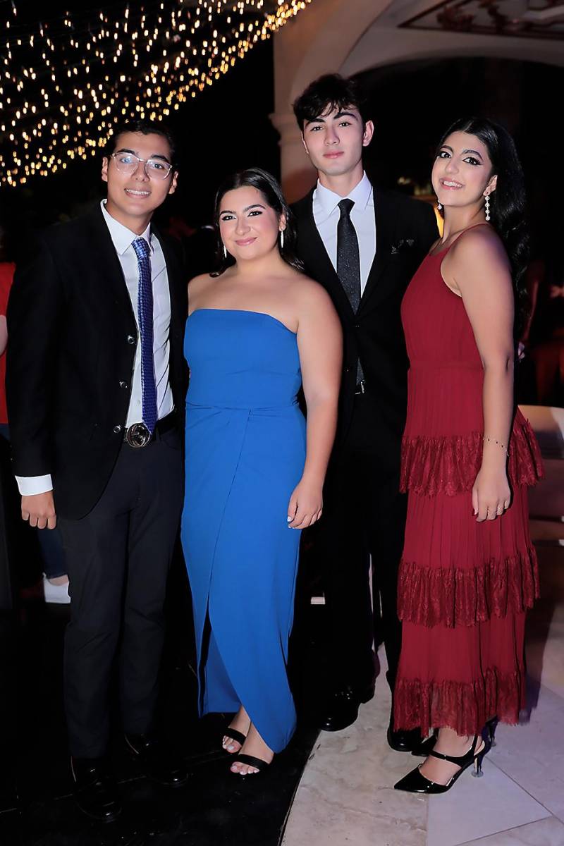 Enrique Faraj, Madison Mourra, Abraham Kafati y Kiara Stefan. 