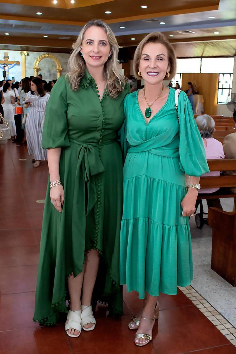 Maria Edith Vitanza y Gloria Hawit.