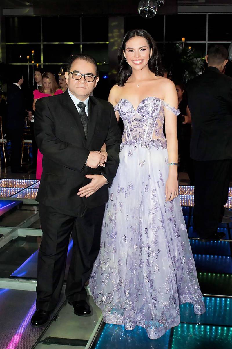  Jorge Novoa y su hija Isabella Novoa