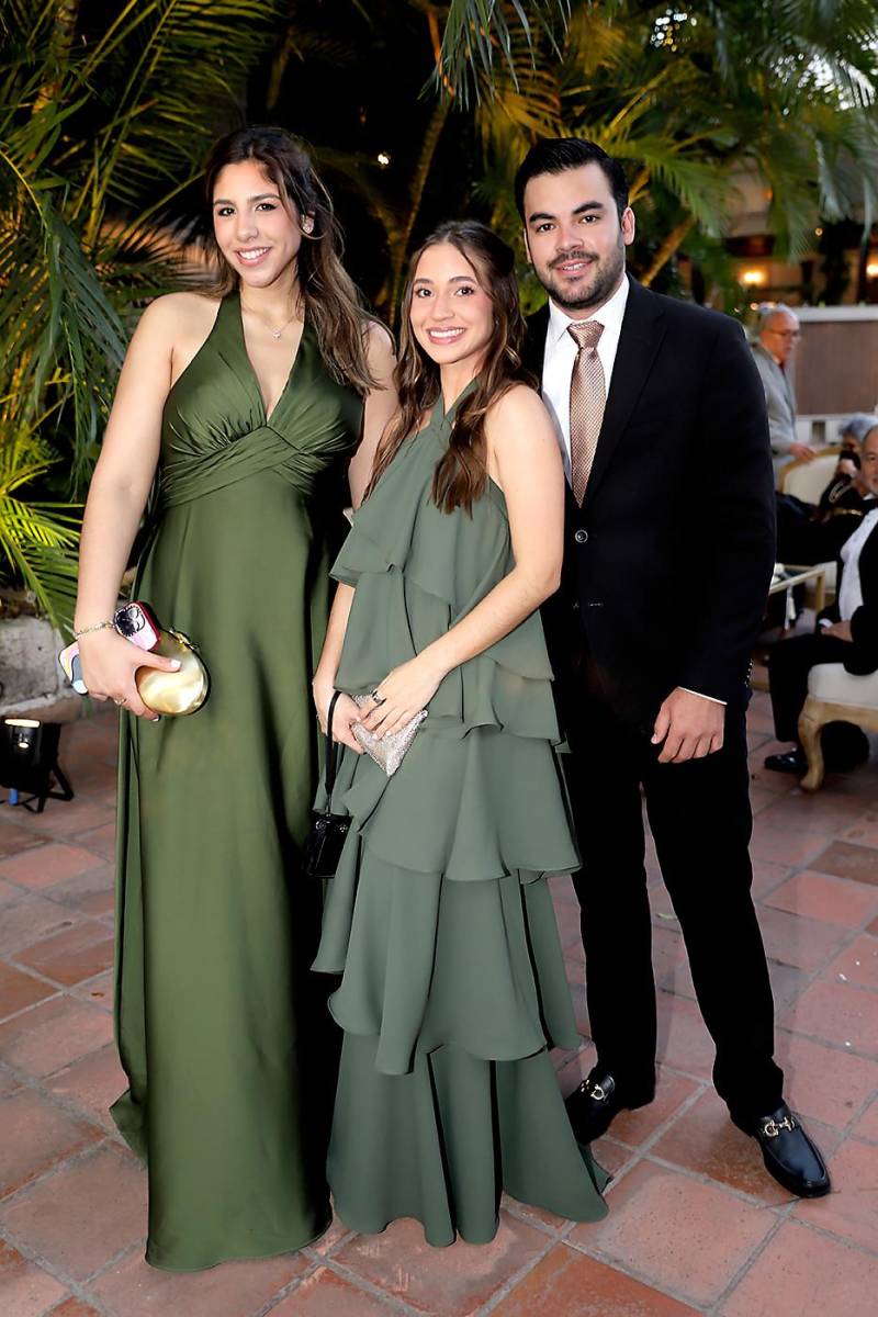 Clara Contreras, Alicia Mera y Fernando Warden